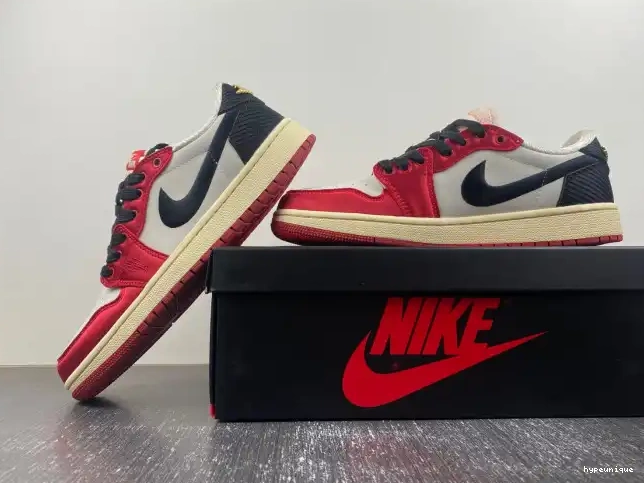 HYPE Room Low x 1 FN0432-017 Trophy Air Jordan OG Home 0622